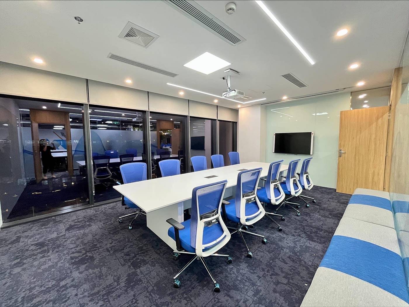 Văn phòng trọn gói CMC Creative Space, 27B Đường số 19, KCX Tân Thuận, Thuận Đông, Quận 7 - vlook