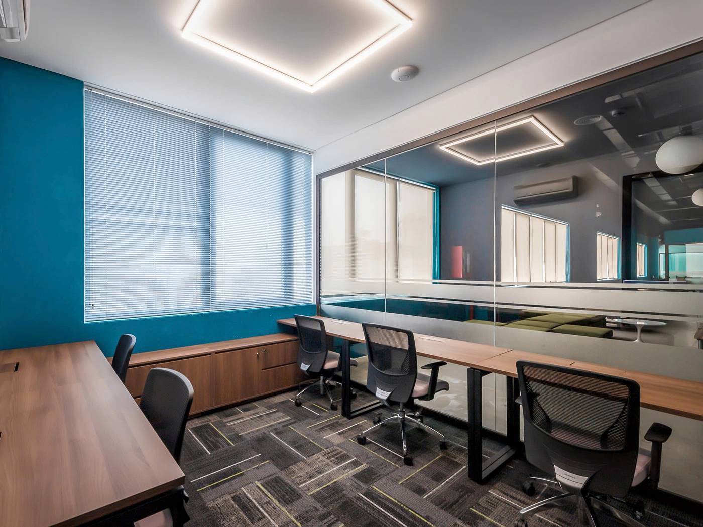 Văn phòng trọn gói Designer Hub • C-Space, 12-13 đường N1, Khu Thương Mại Nam, P. Tân Thuận Đông, Quận 7 - vlook