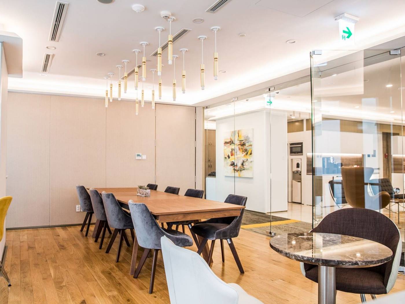 Văn phòng trọn gói CEO SUITE • Vietcombank Tower, 05 Công Trường Mê Linh, Phường Bến Nghé, Quận 1 - Vlook.vn