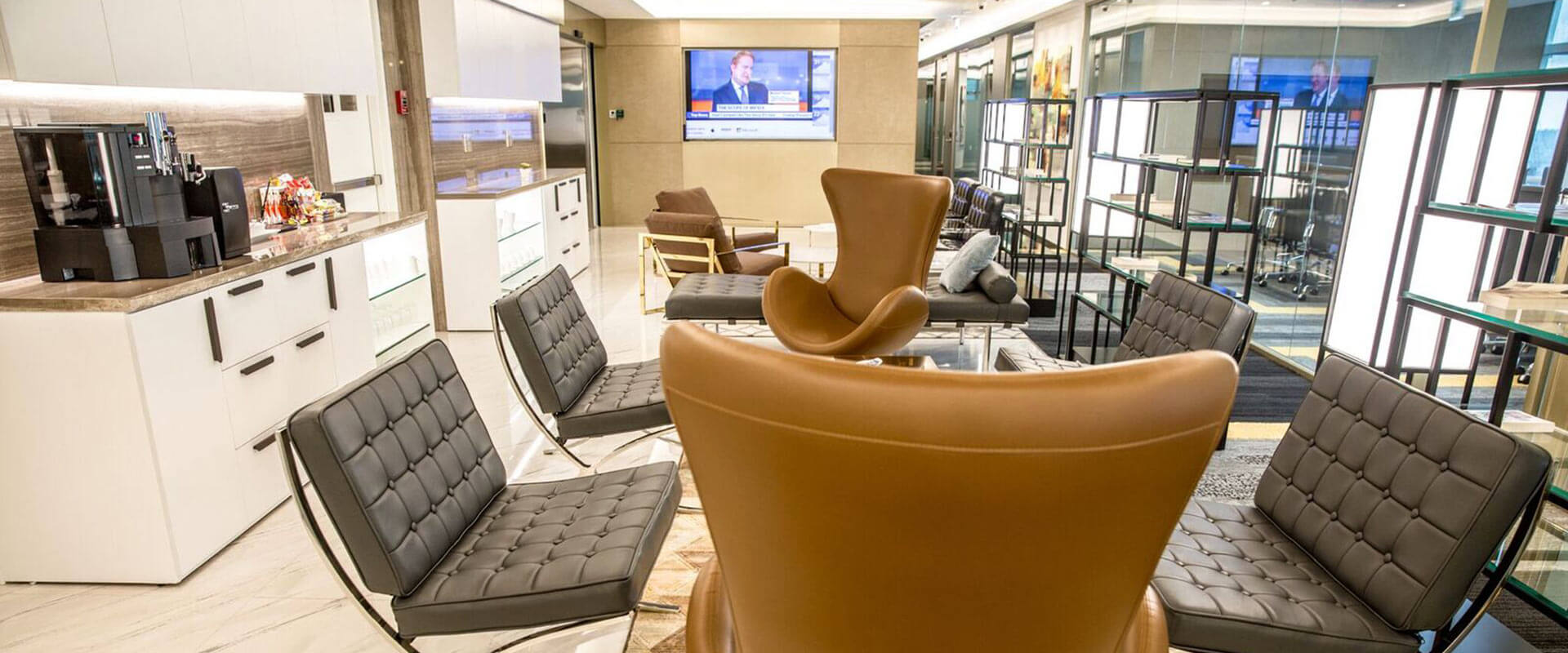 Văn phòng trọn gói CEO SUITE • Vietcombank Tower, 05 Công Trường Mê Linh, Phường Bến Nghé, Quận 1 - Vlook.vn
