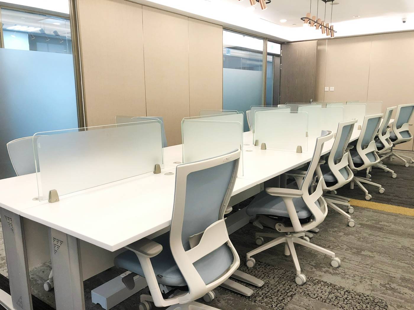 Văn phòng trọn gói CEO SUITE • Vietcombank Tower, 05 Công Trường Mê Linh, Phường Bến Nghé, Quận 1 - Vlook.vn