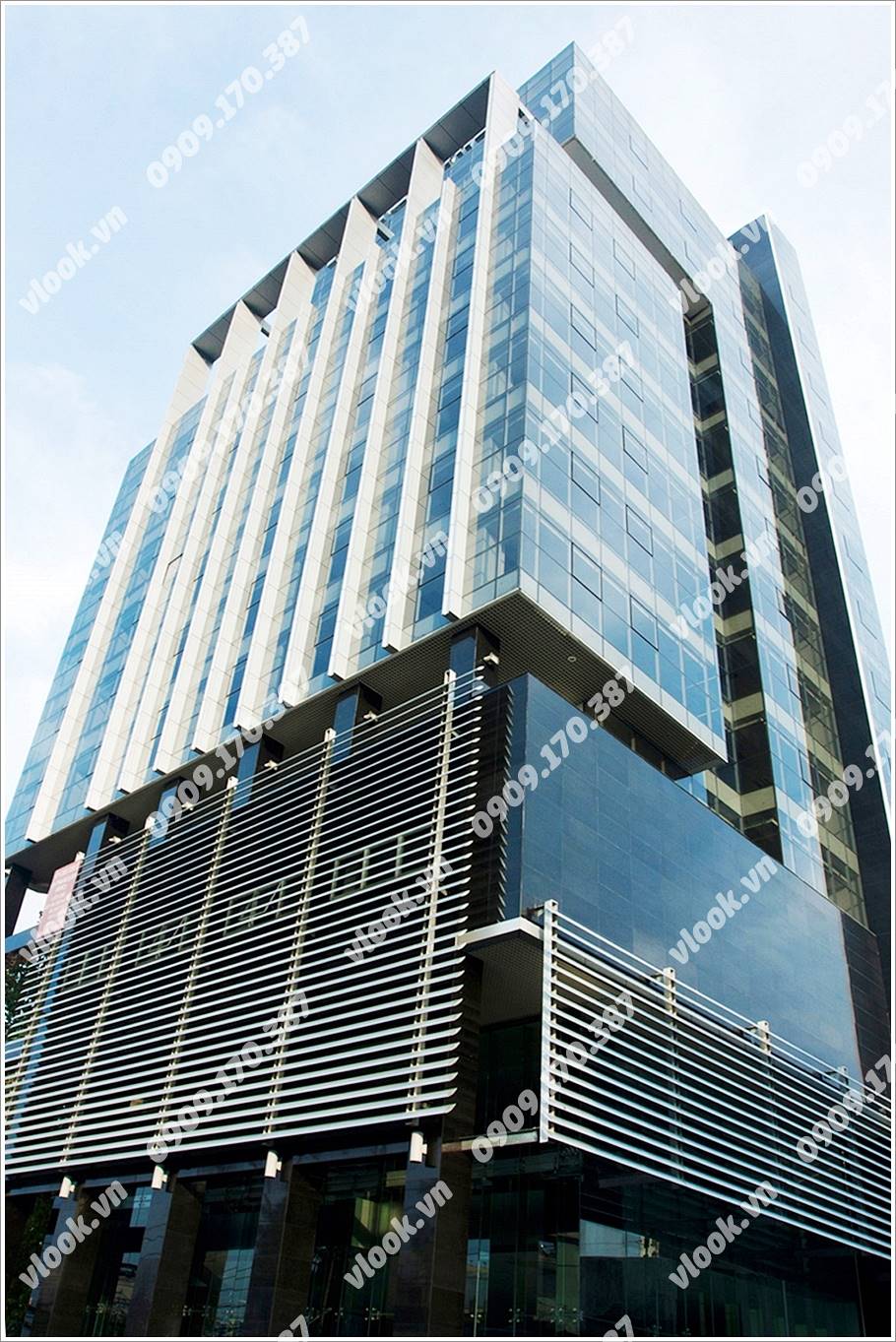 Cao ốc cho thuê văn phòng HMC Tower Đinh Tiên Hoàng Quận 1 TPHCM - vlook.vn