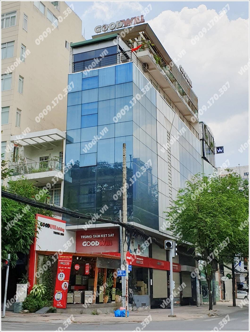 Mặt trước cao ốc cho thuê văn phòng Goodwill Building, Trương Định, Quận 3, TPHCM - vlook.vn