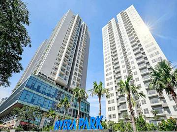 Mặt trước toàn cảnh oà cao ốc văn phòng cho thuê Rivera Park Sài Gòn, đường Thành Thái, quận 10, TP.HCM - vlook.vn