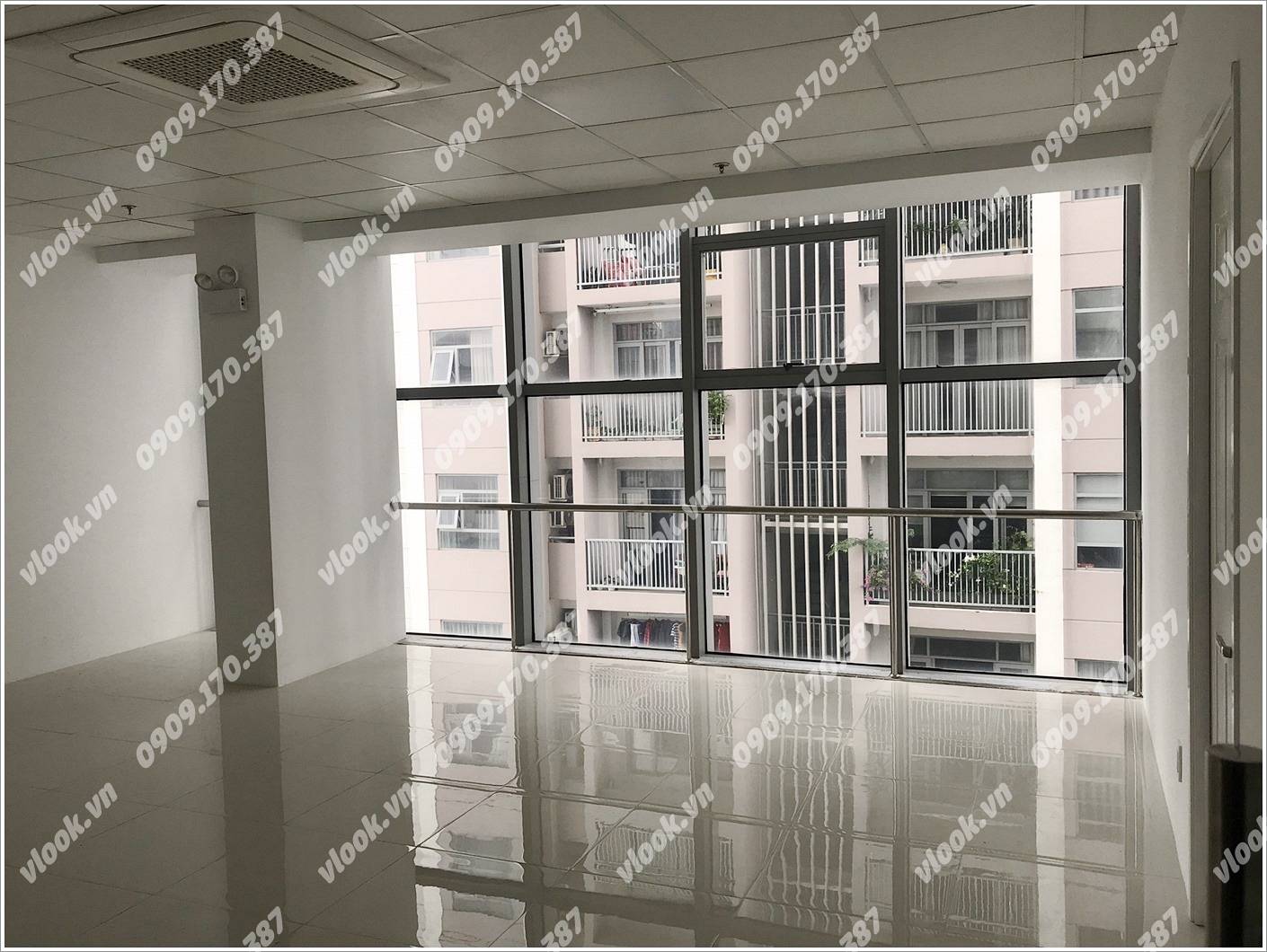 Cao ốc cho thuê văn phòng tòa nhà Luxcity Huỳnh Tấn Phát, Quận 7 - vlook.vn